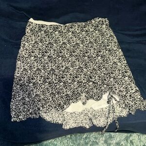 Forever 21 Skirt, Size Small, Black and White Floral pattern